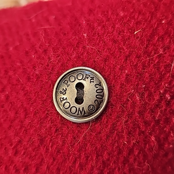 Woof and Poof Snowman Pillow - Picture 3 of 3